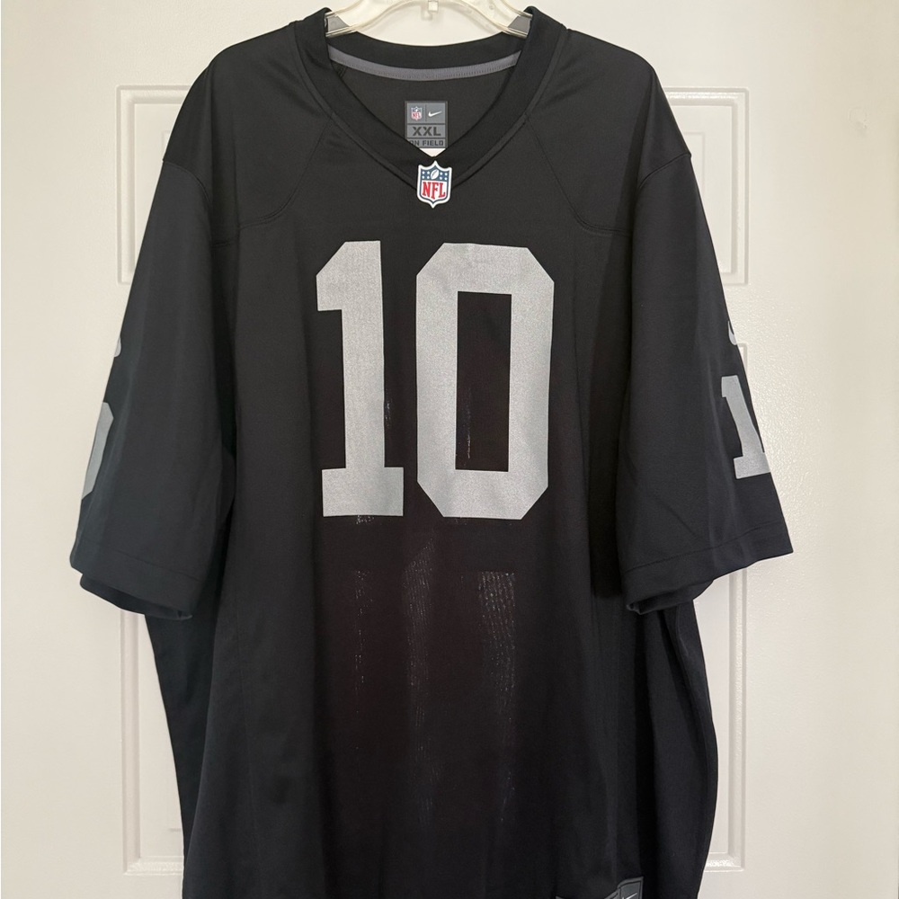 Nike Las Vegas Raiders Jimmy Garoppolo #10 jersey.